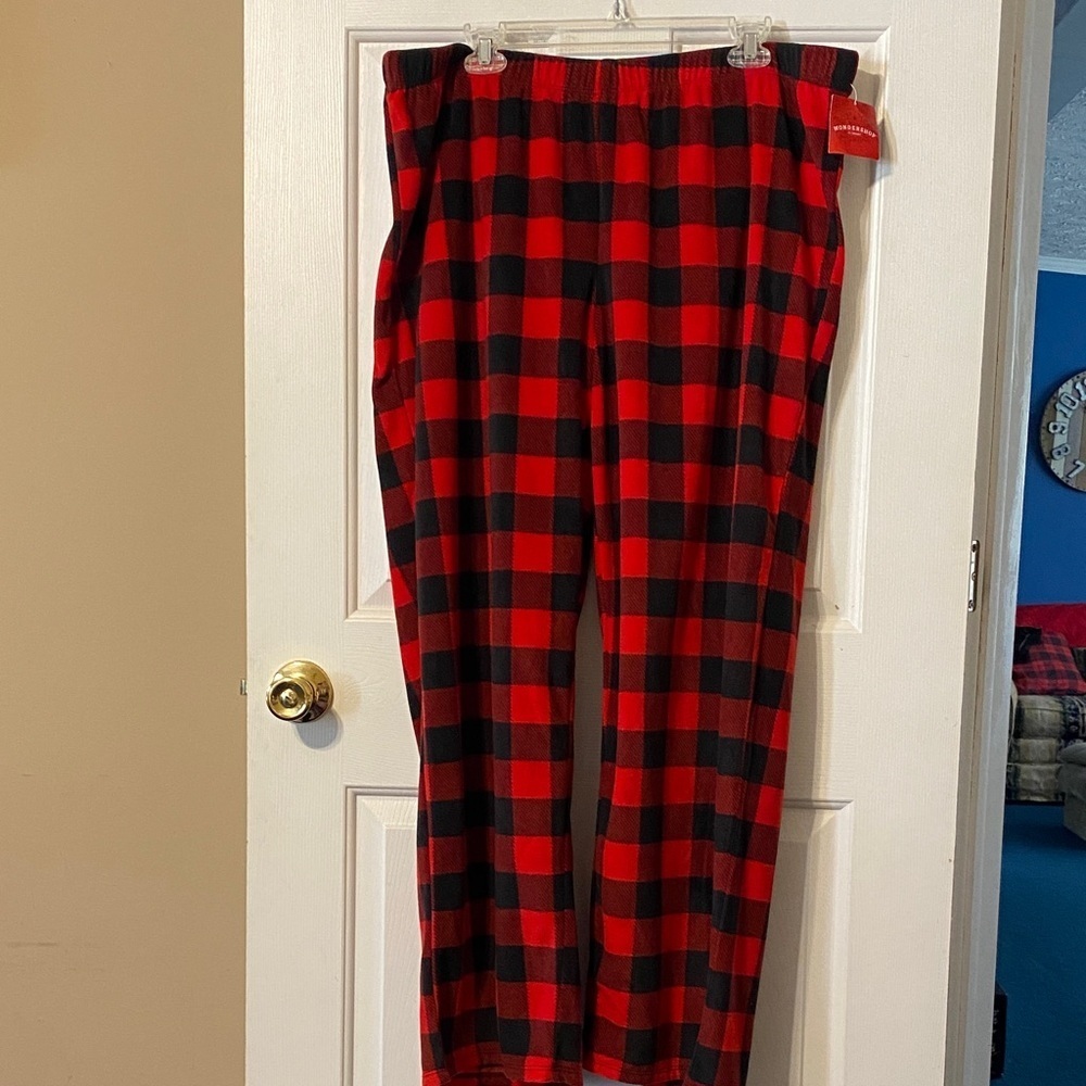 Wondershop Red and Black Plaid Pajama Pants Size 1X - Picture 4 of 7